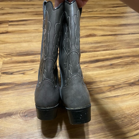 Women’s Blair Boots - Picture 5 of 8